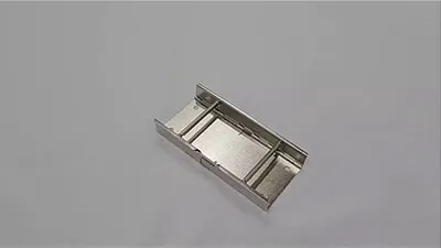 Broche para archivo (diseño rectangular de apertura abatible)